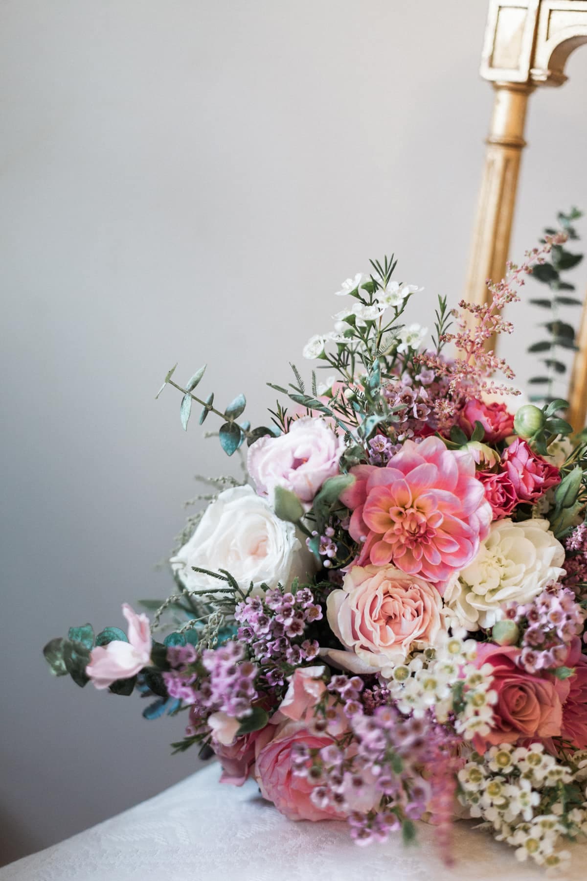 photographe de mariage à bordeaux : bouquet de mariée Avril-Mai